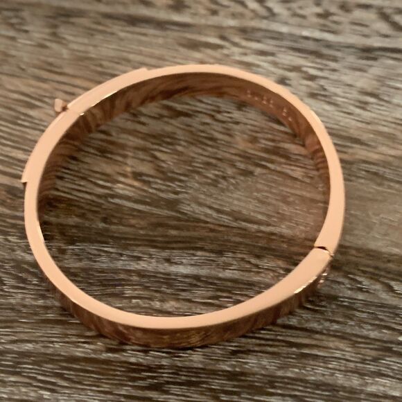Stella & Dot Small Rebel Bangle Bracelet Rose Gold "You Do You" Quote Hinge NWOT - Picture 10 of 16
